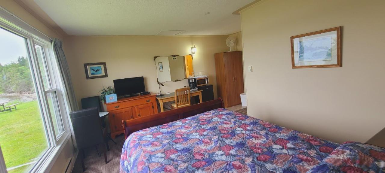 St Ann'S Motel & Cottage Baddeck Inlet Buitenkant foto